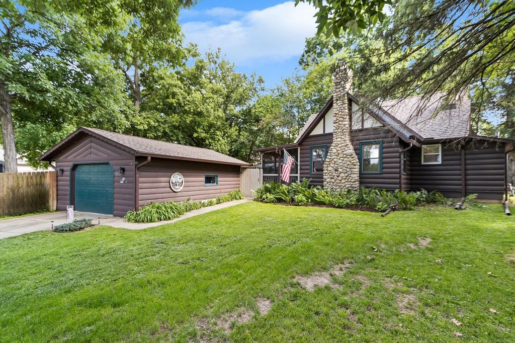 Photo of 331 Koshkonong DRIVE, Edgerton, WI 53534 (MLS # 2026203)