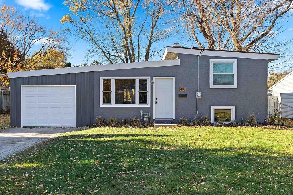 Photo of 410 S Locust STREET, Green Bay, WI 54303 (MLS # 50318139)