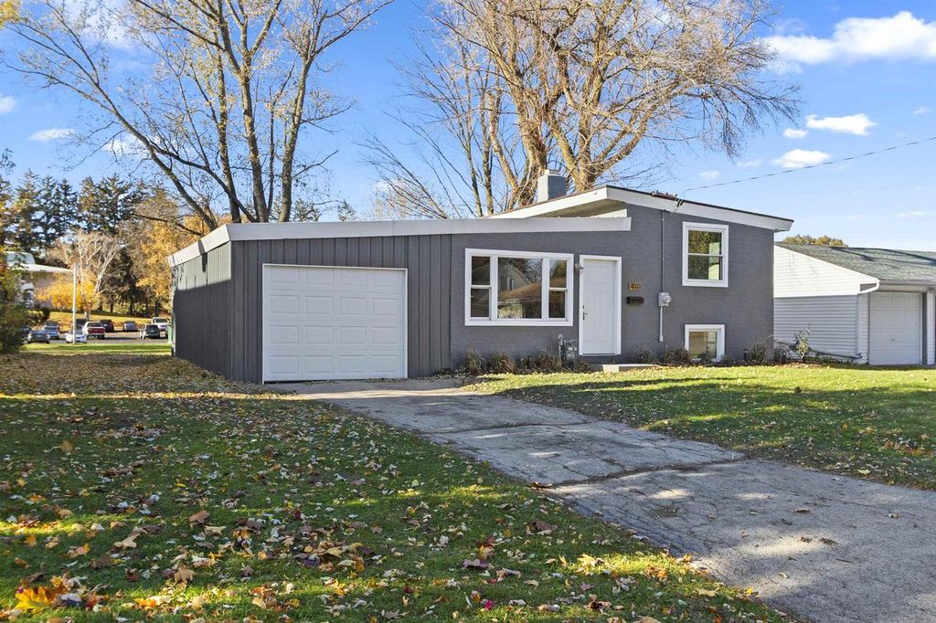 Photo of 410 S Locust STREET, Green Bay, WI 54303 (MLS # 50318139)