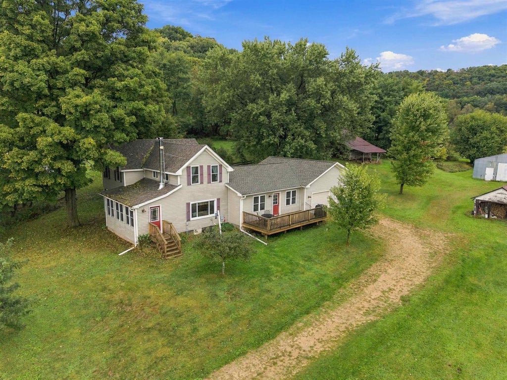 Photo of 17857 Old County Farm DRIVE, Richland Center, WI 53581 (MLS # 2032829)