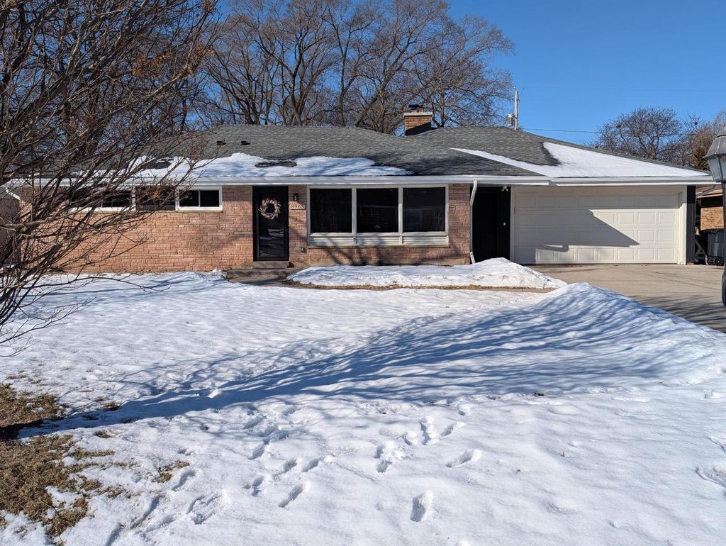 Photo of 8965 N Navajo ROAD, Bayside, WI 53217 (MLS # 1950052)