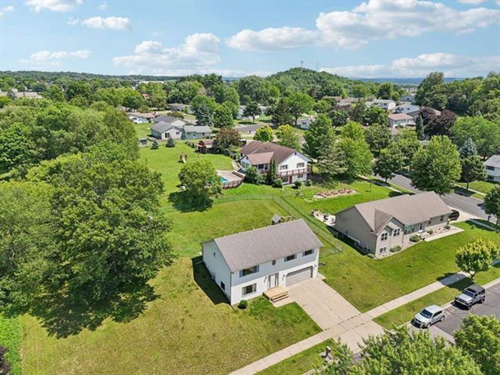 Photo of 1922 Amanda DRIVE, Reedsburg, WI 53959 (MLS # 2013989)