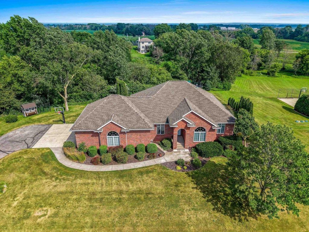 Photo of 2864 Woodhaven CIRCLE, De Pere, WI 54115 (MLS # 50329482)