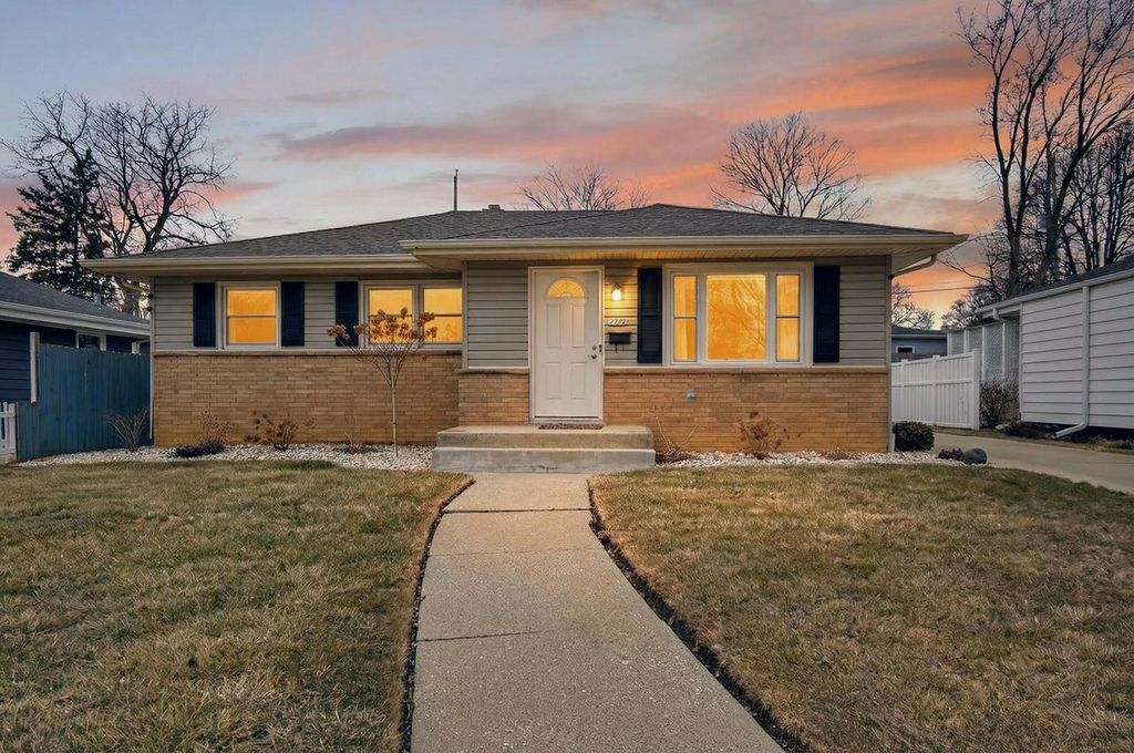 Photo of 3138 Barbara DRIVE, Racine, WI 53404 (MLS # 1951624)