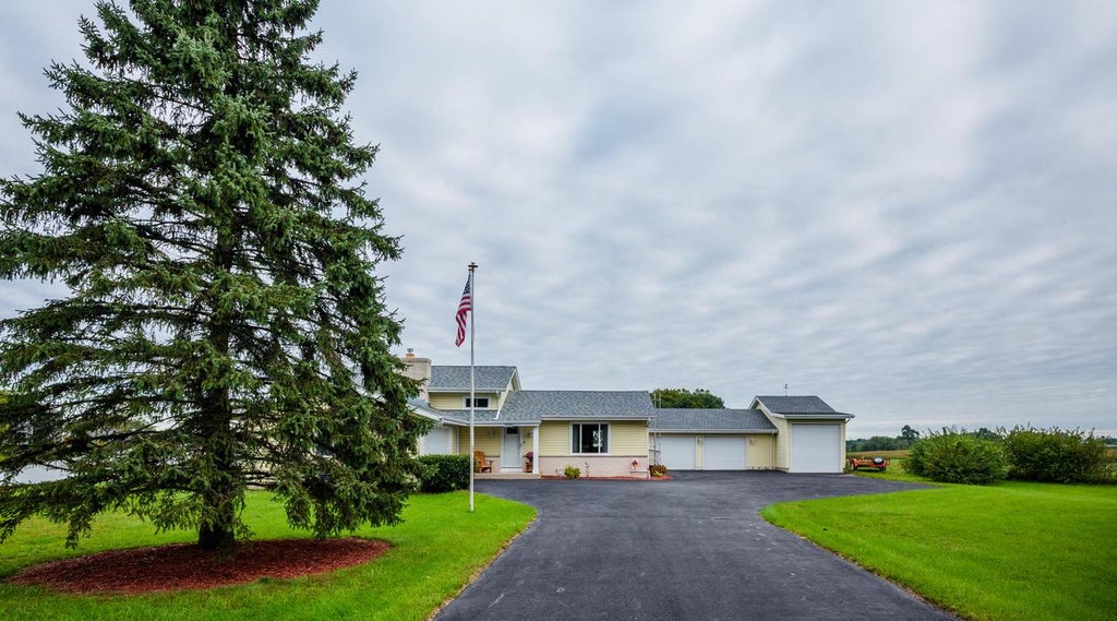 Photo of 30126 Ketterhagen ROAD, Burlington, WI 53105 (MLS # 1982067)