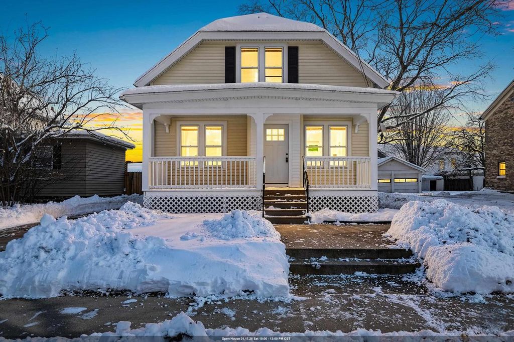 Photo of 1013 S 22nd STREET, Manitowoc, WI 54220 (MLS # 50319172)