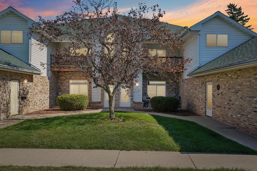 Photo of 4300 W Grange AVENUE #Unit 8, Greenfield, WI 53220 (MLS # 1937522)