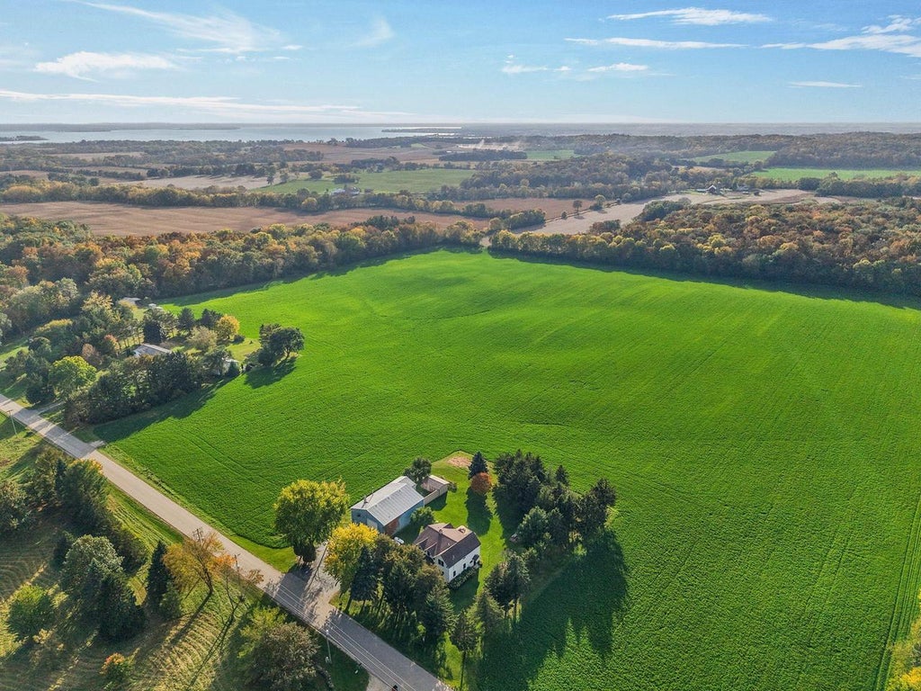 Photo of N2575 Kunz ROAD, Fort Atkinson, WI 53538 (MLS # 2034649)