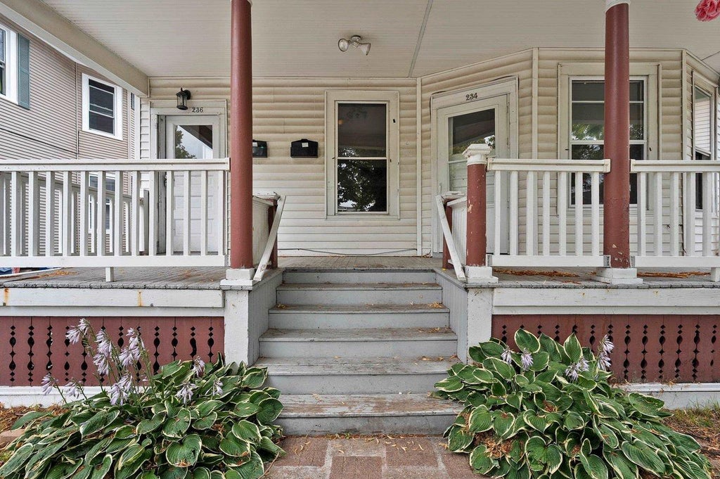 Photo of 234 N Oakland AVENUE, Green Bay, WI 54303 (MLS # 50330327)
