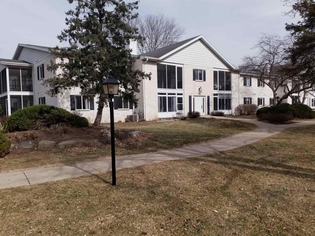 Photo of 1518 Golf View ROAD #C, Madison, WI 53704 (MLS # 2015166)