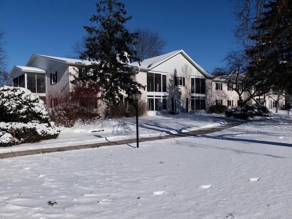 Photo of 1518 Golf View ROAD #C, Madison, WI 53704 (MLS # 2015166)