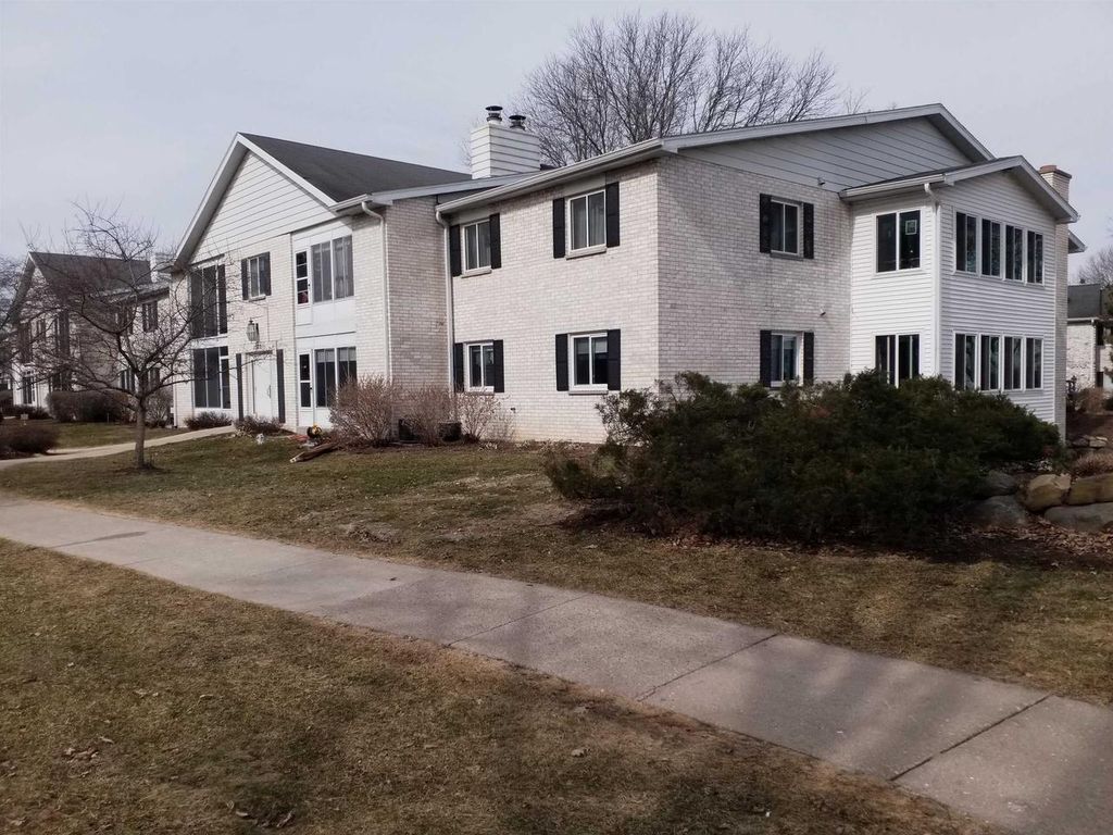Photo of 1518 Golf View ROAD #C, Madison, WI 53704 (MLS # 2015166)