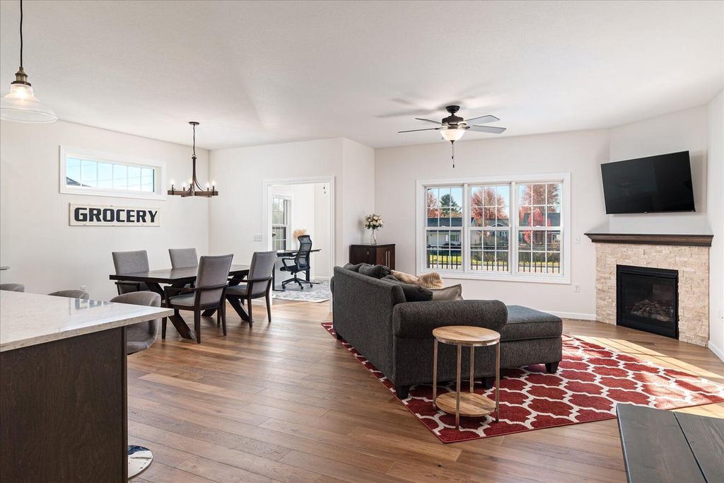 Photo of 3120 Christenson LANE, Onalaska, WI 54650 (MLS # 1942002)