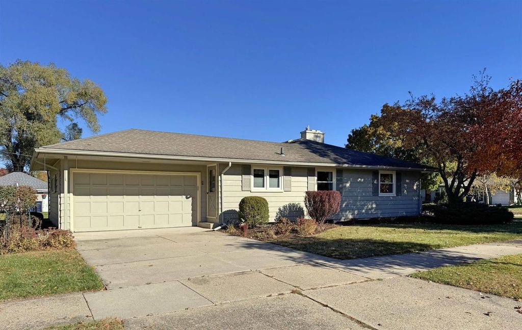 Photo of 546 Logan STREET, Janesville, WI 53545 (MLS # 2011916)