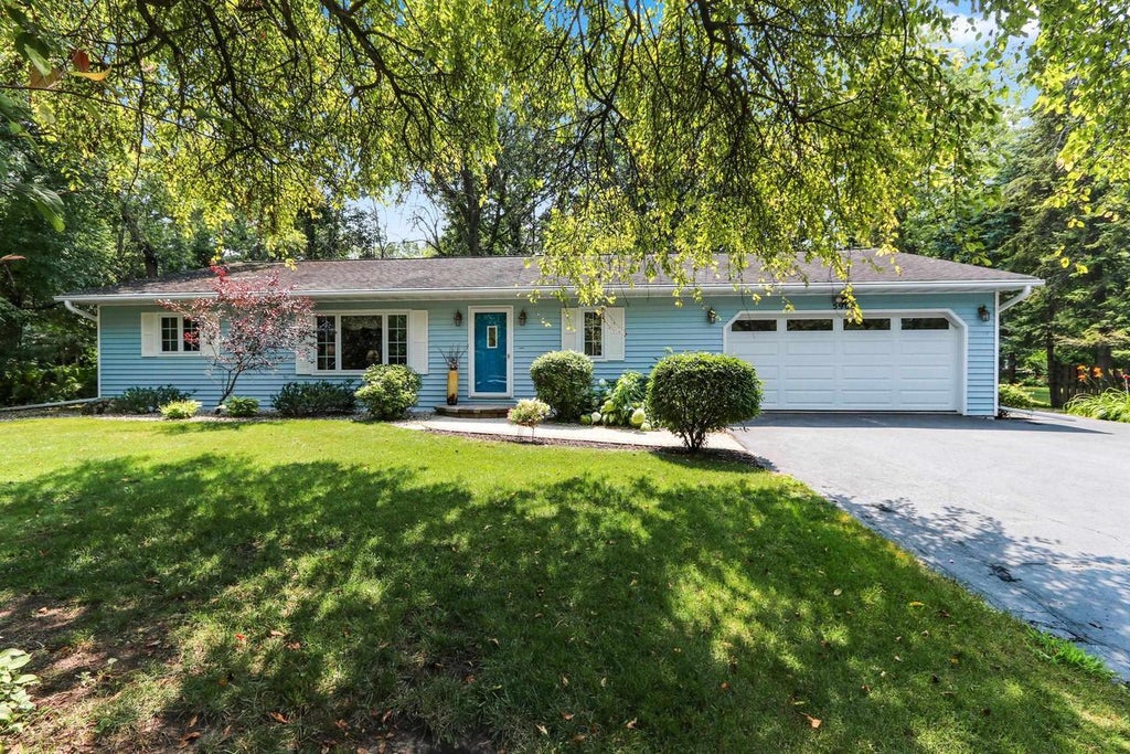 Photo of 5909 Indian Shores ROAD, Winneconne, WI 54986 (MLS # 50329989)