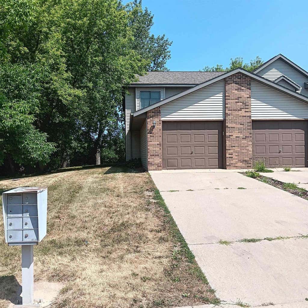 Photo of 151 Talon PLACE, Sun Prairie, WI 53593 (MLS # 2029458)