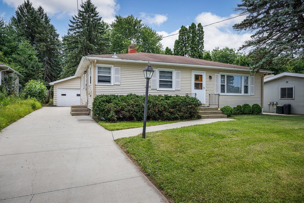 Photo of 2407 Waunona WAY, Madison, WI 53713 (MLS # 2026998)