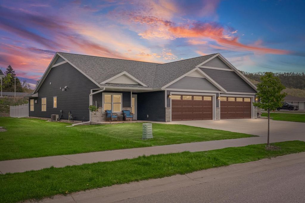 Photo of 6225 River Run ROAD, La Crosse, WI 54601 (MLS # 1961403)