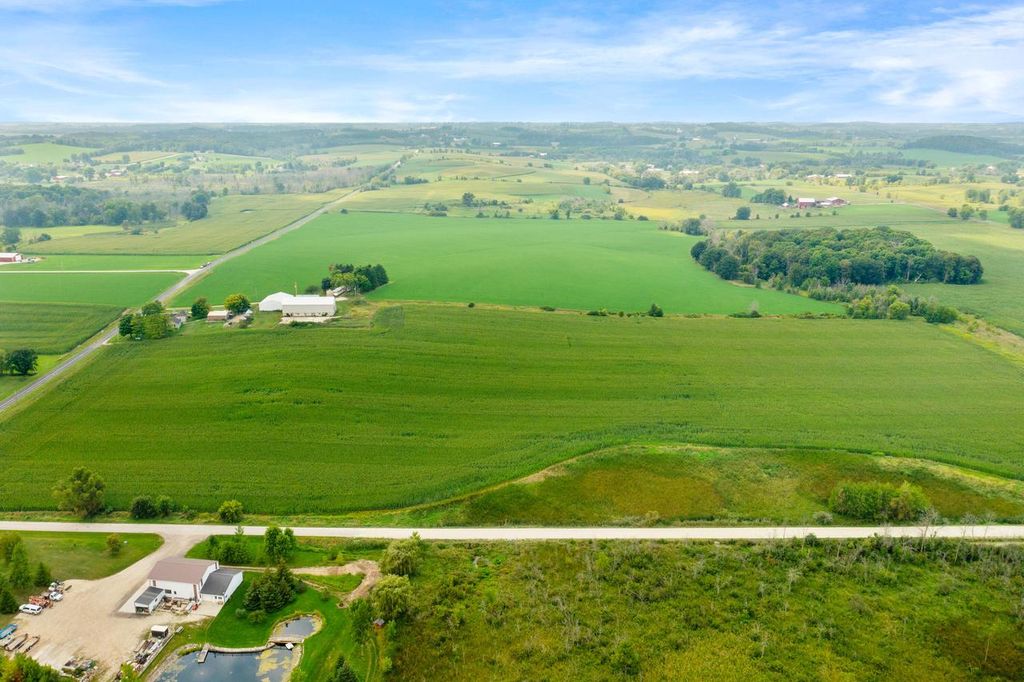 Photo of Lt. 0 St. Killian DRIVE, Kewaskum, WI 53040 (MLS # 1962585)