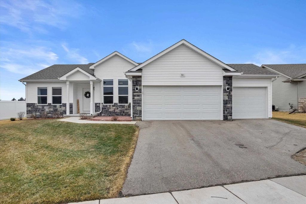 Photo of 921 Sarah STREET, Belleville, WI 53508 (MLS # 2017051)