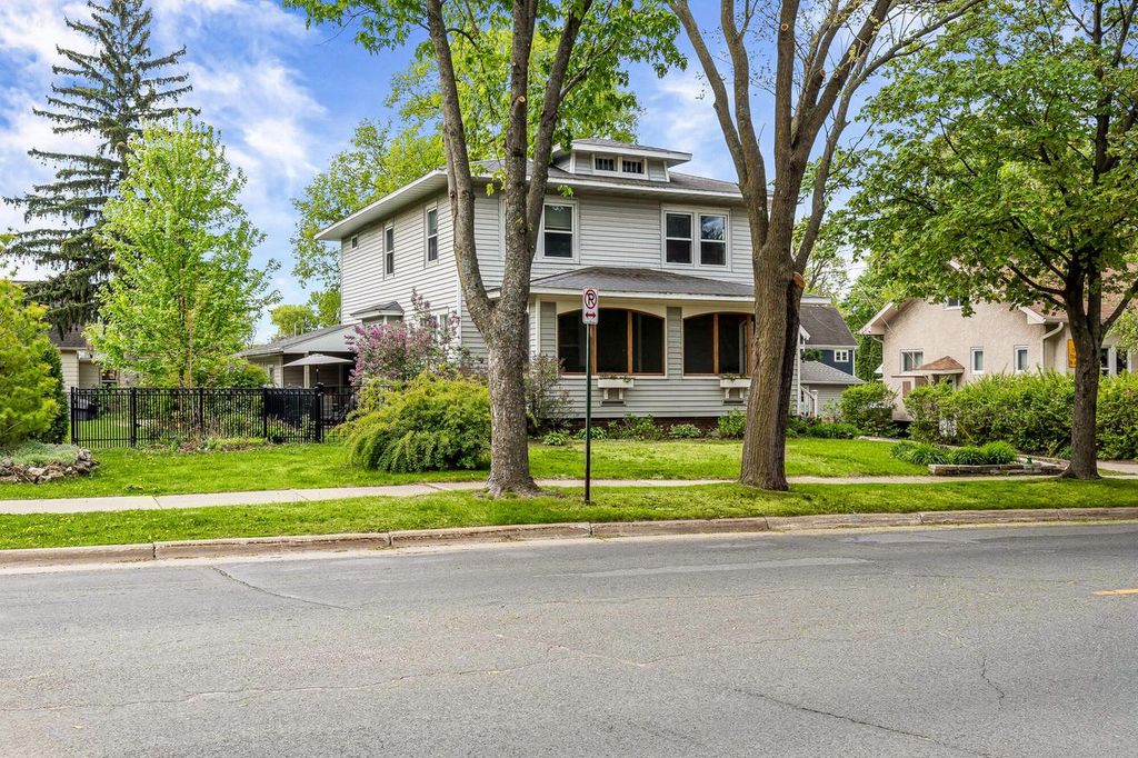 Photo of 2030 Cass STREET, La Crosse, WI 54601 (MLS # 1961899)