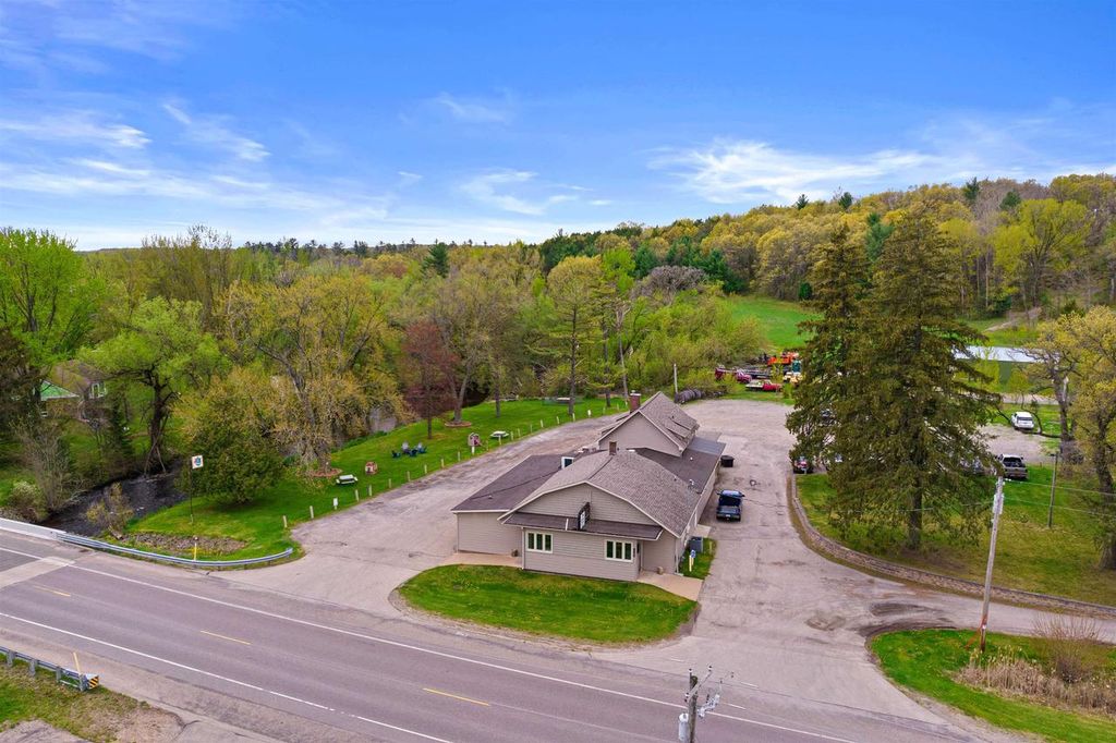 Photo of 141 County Road Kk, Amherst, WI 54406 (MLS # 22505406)