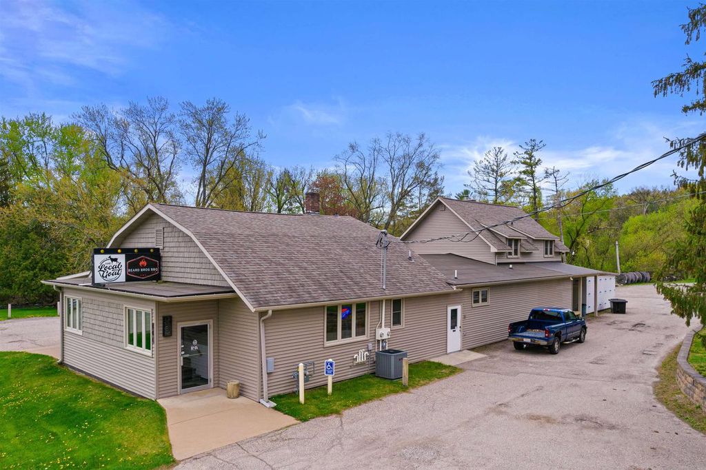 Photo of 141 County Road Kk, Amherst, WI 54406 (MLS # 22505406)