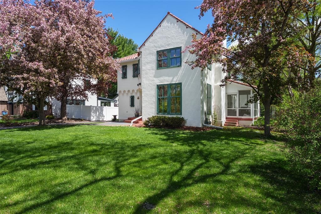 Photo of 1435 Park AVENUE, Eau Claire, WI 54701 (MLS # 1600846)