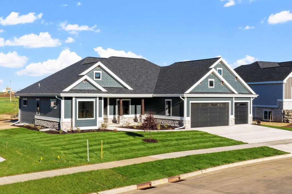 Photo of 4074 Hanover DRIVE, Deforest, WI 53532 (MLS # 2033952)