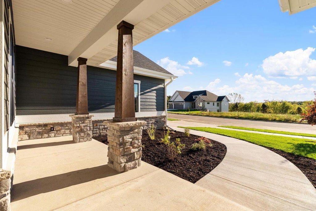 Photo of 4074 Hanover DRIVE, Deforest, WI 53532 (MLS # 2033952)
