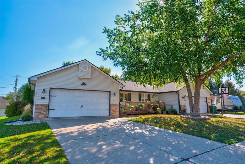 Photo of 311 Marlboro AVENUE, Edgerton, WI 53534 (MLS # 2010104)