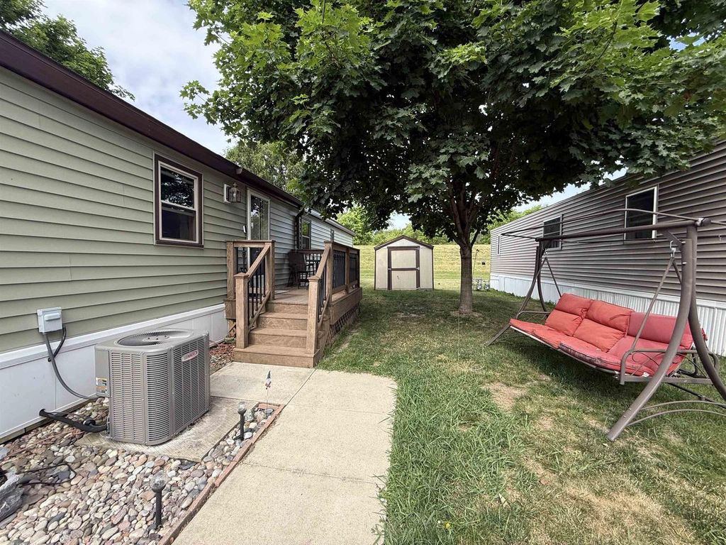 Photo of 31 Maple Grove AVENUE, Jefferson, WI 53549 (MLS # 2024631)