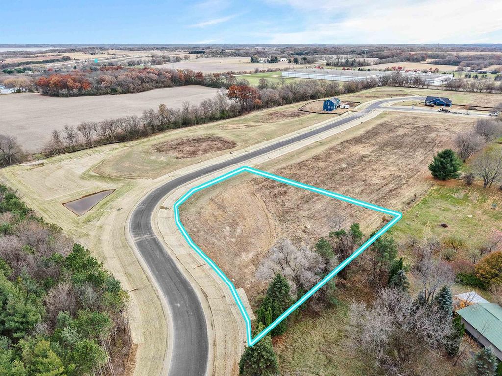 Photo of Lot 15 Hawks View, Edgerton, WI 53534 (MLS # 2018673)