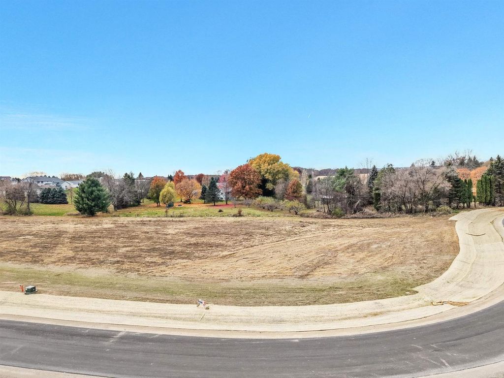 Photo of Lot 15 Hawks View, Edgerton, WI 53534 (MLS # 2018673)