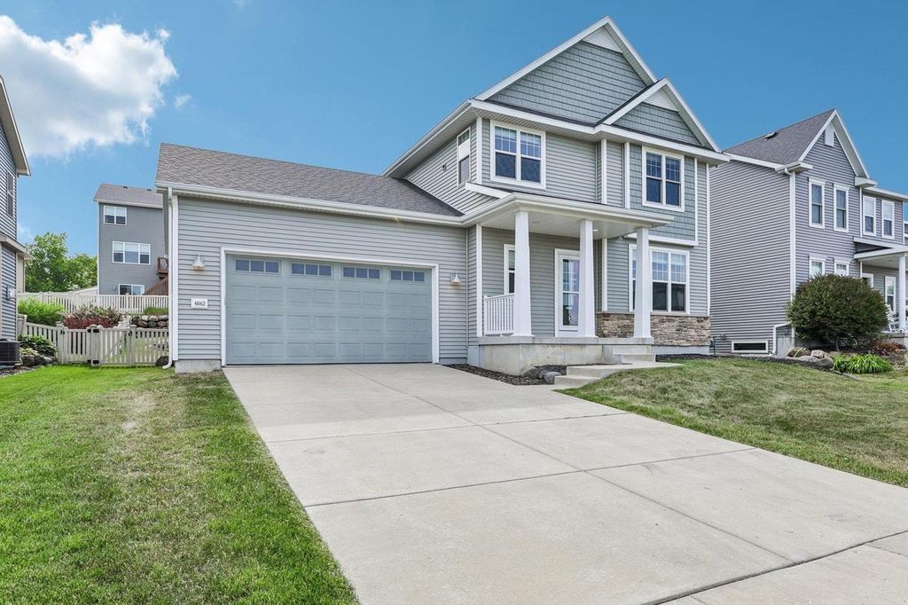 Photo of 6062 Little Bluestem DRIVE, Mcfarland, WI 53558 (MLS # 2024039)