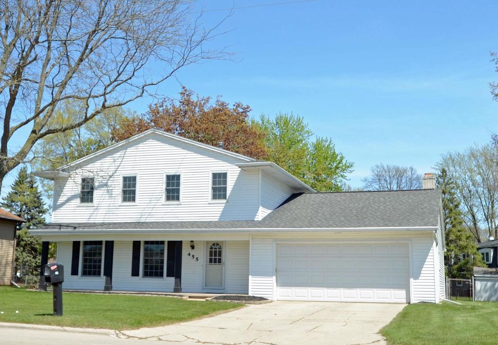 Photo of 455 Alpine DRIVE, Green Bay, WI 54302 (MLS # 50325535)