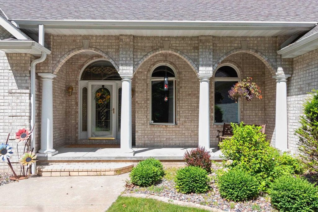 Photo of 696 Springbrook DRIVE, Hobart, WI 54155 (MLS # 50329747)