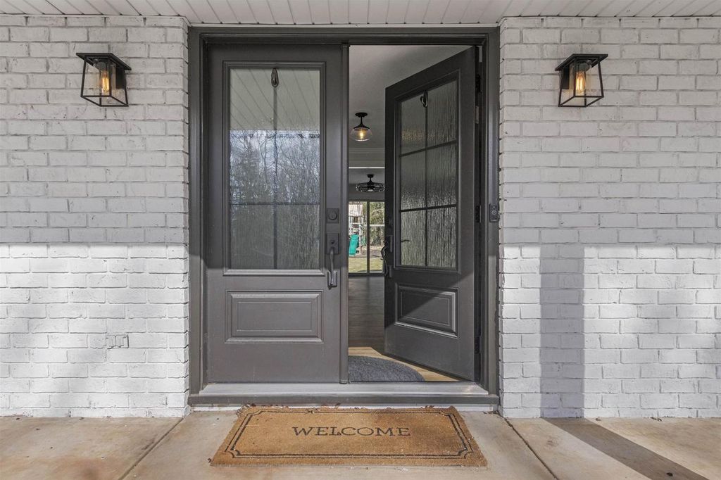 Photo of 1545 Fox COURT, Green Bay, WI 54313 (MLS # 50323407)