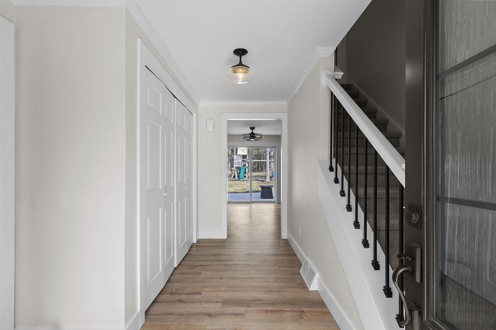 Photo of 1545 Fox COURT, Green Bay, WI 54313 (MLS # 50323407)