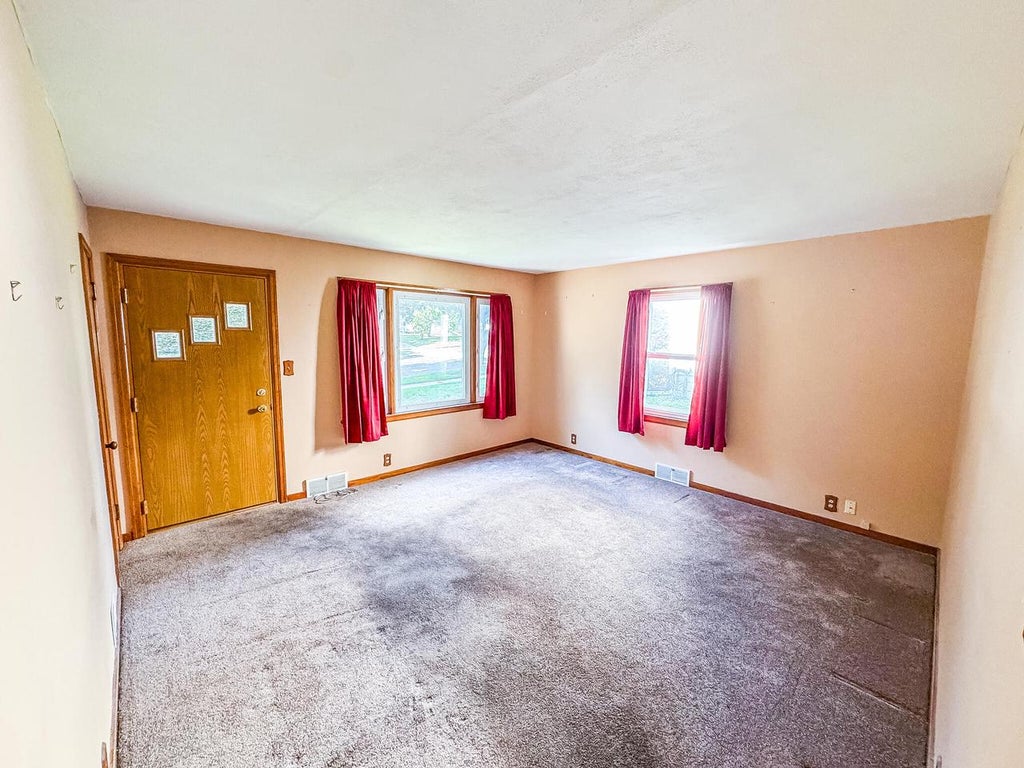 Photo of 1109 Flambeau STREET, Manitowoc, WI 54220 (MLS # 1977717)