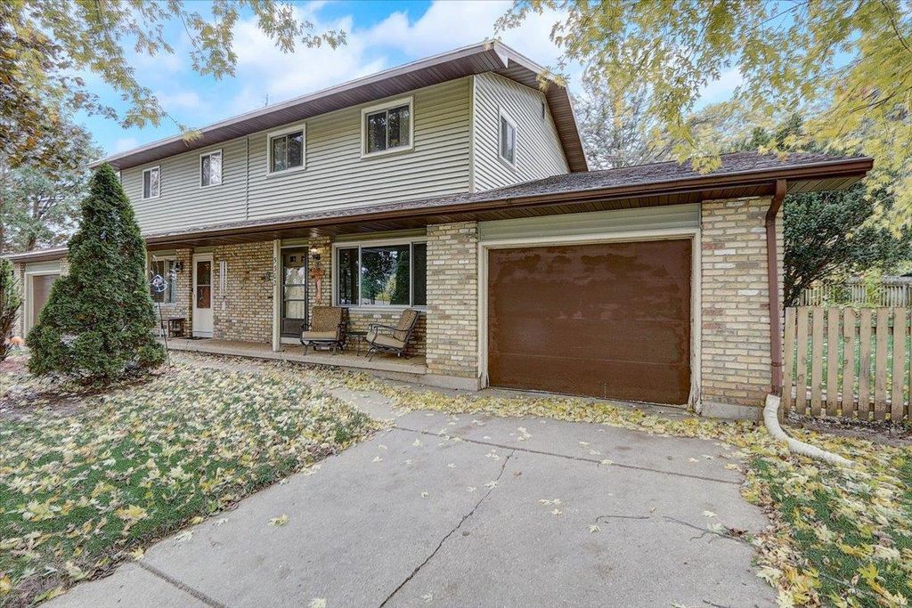 Photo of 3137 Elderberry ROAD, Racine, WI 53402 (MLS # 1945247)