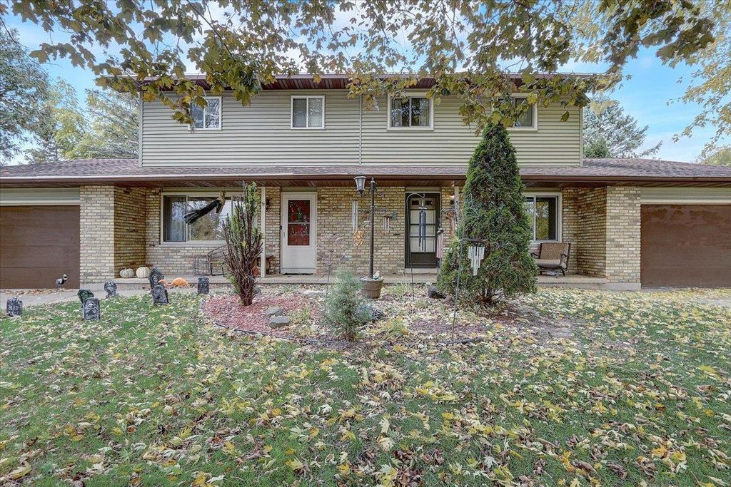 Photo of 3137 Elderberry ROAD, Racine, WI 53402 (MLS # 1945247)