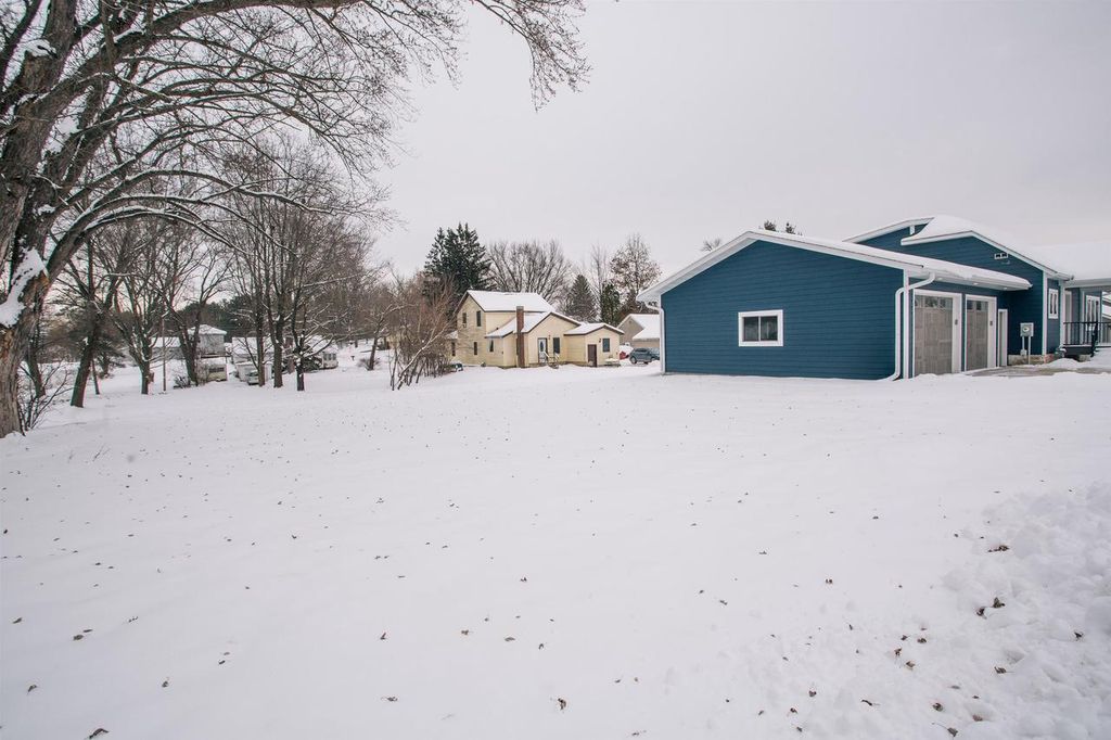 Photo of 1911 Johnson STREET, Neillsville, WI 54456 (MLS # 22505764)