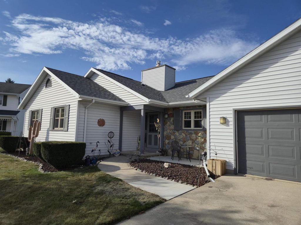 Photo of 4524 Bleser COURT, Manitowoc, WI 54220 (MLS # 50318520)