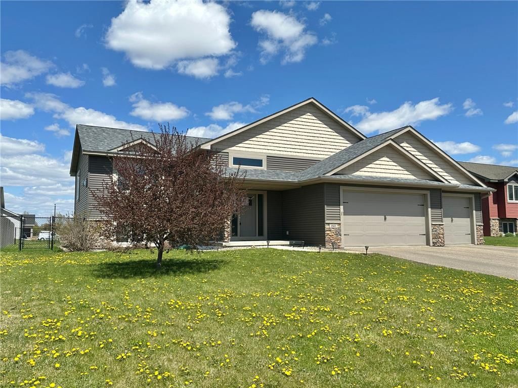Photo of 1511 Otter WAY, New Richmond, WI 54017 (MLS # 7071302)