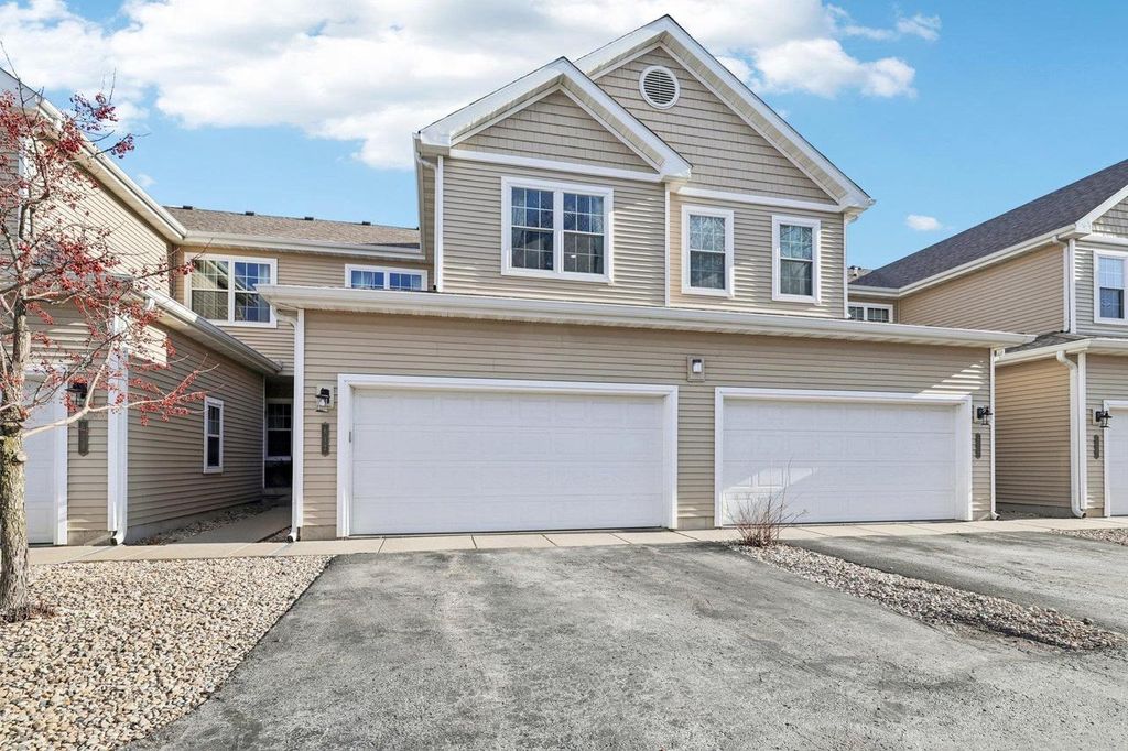 Photo of 612 Bear Claw WAY, Middleton, WI 53562 (MLS # 2019567)