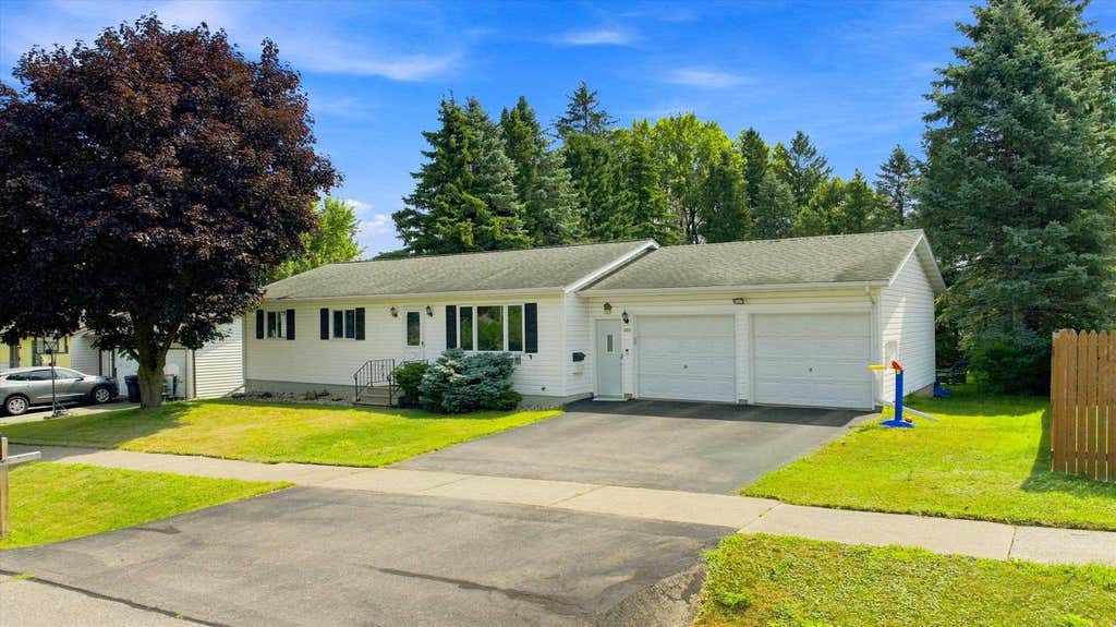 Photo of 305 N Cherry AVENUE, Marshfield, WI 54449 (MLS # 22603718)