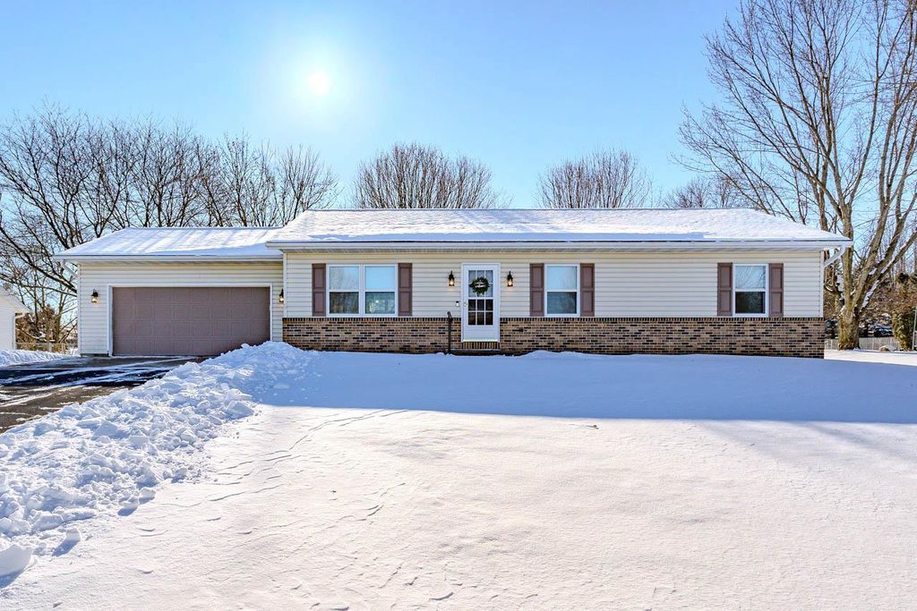 Photo of 150081 Peregrine WAY, Wausau, WI 54401 (MLS # 22600231)