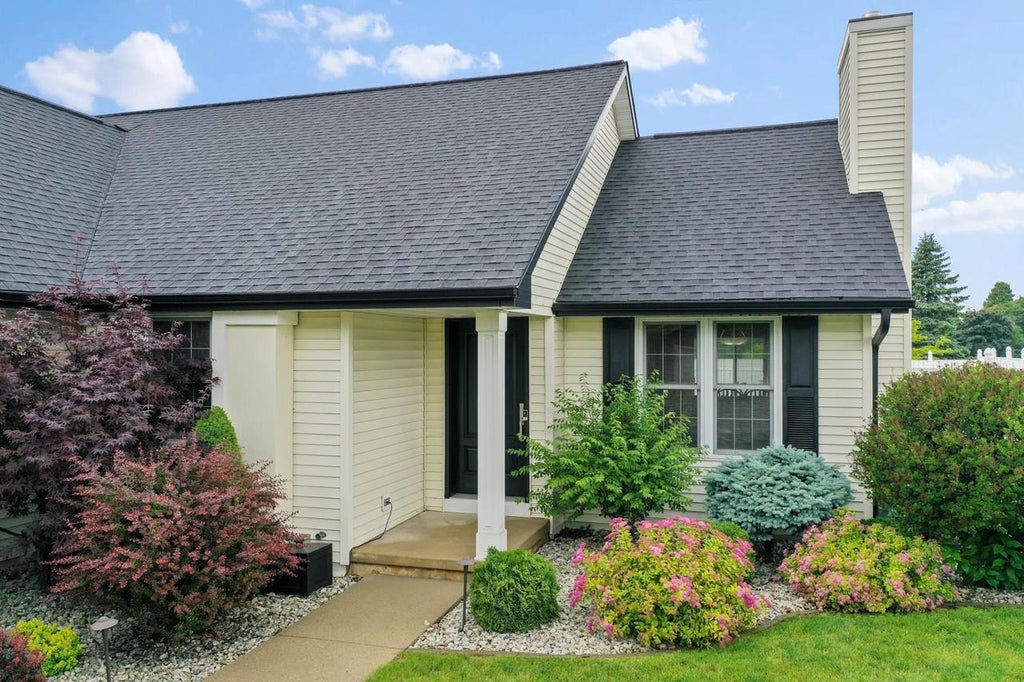 Photo of 614 Stonehedge ROAD, Green Bay, WI 54302 (MLS # 50328209)
