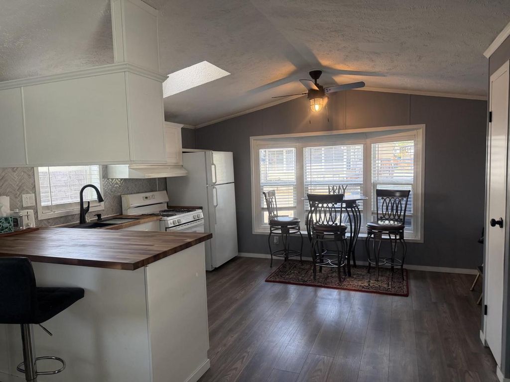 Photo of 731 Sunset #31 BOULEVARD, Wisconsin Dells, WI 53965 (MLS # 2021719)